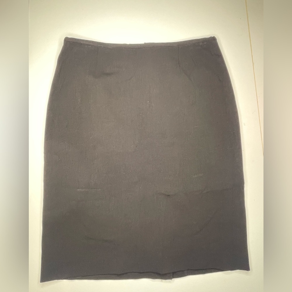 Calvin Klein fully lined black pencil skirt w/ rear kick slit size 10